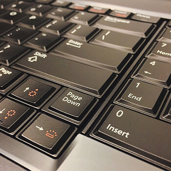 Stylowe krzesła do nowoczesnej restauracji: Klucz do eleganckiego i komfortowego wnętrza